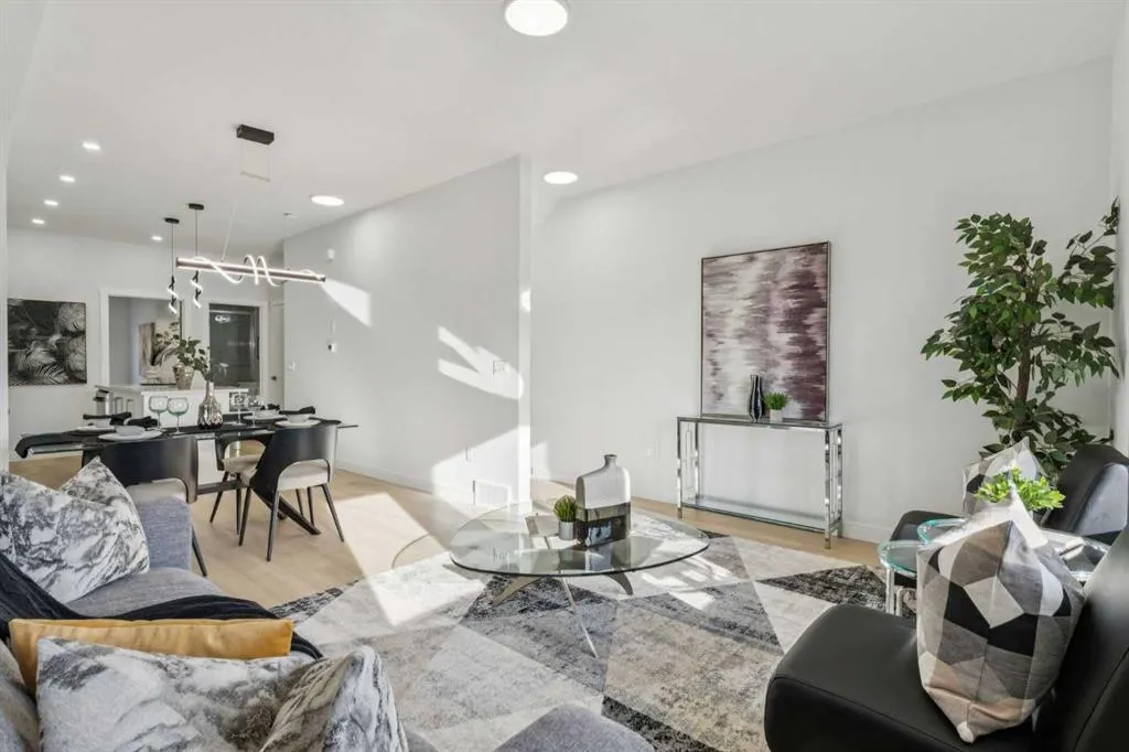 95 Saddlecrest Circle NE #105