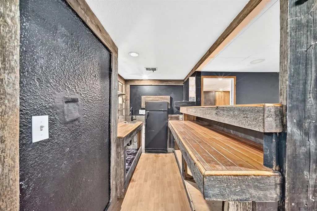 16 Dovely Way SE