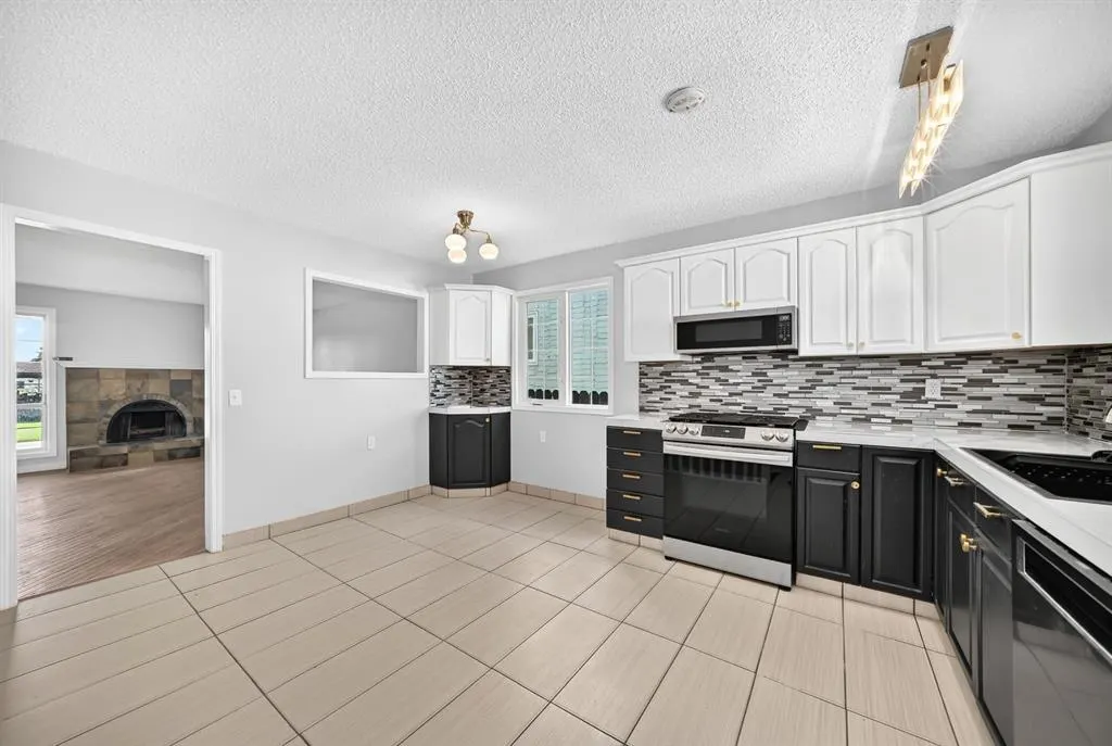 16 Dovely Way SE