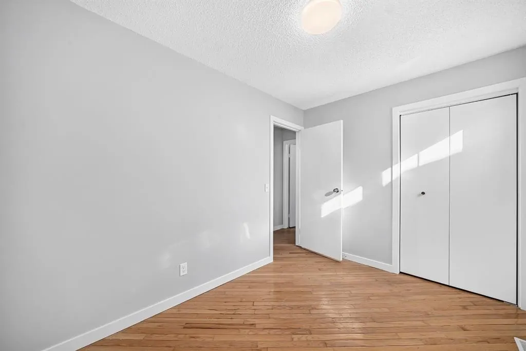16 Dovely Way SE