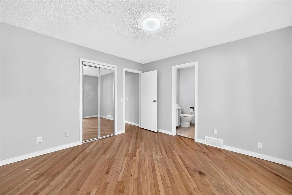 16 Dovely Way SE