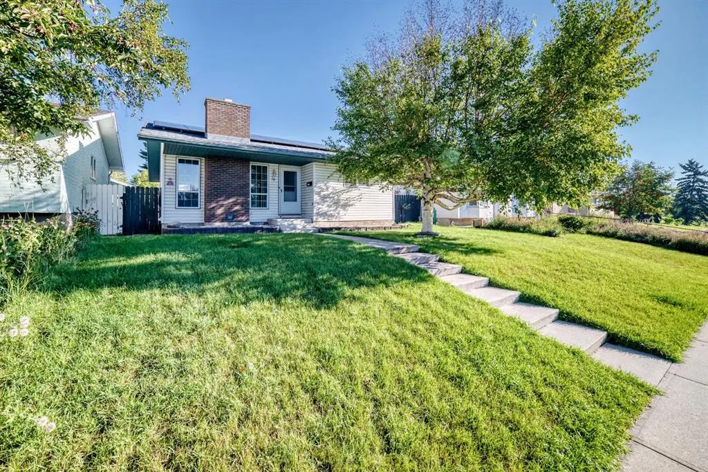 16 Dovely Way SE
