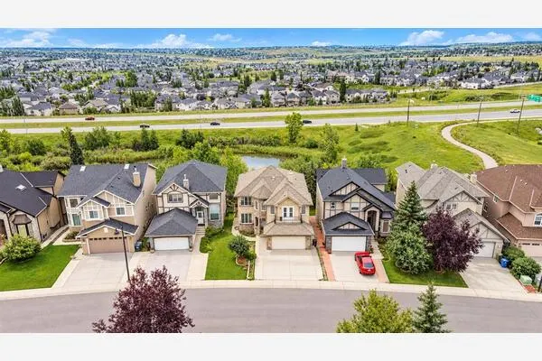 53 Sherwood Way NW
