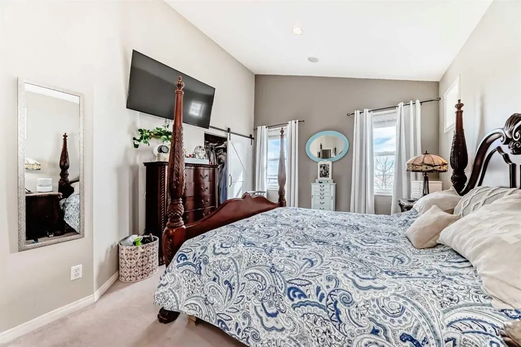 33 Boulder Creek Manor SE
