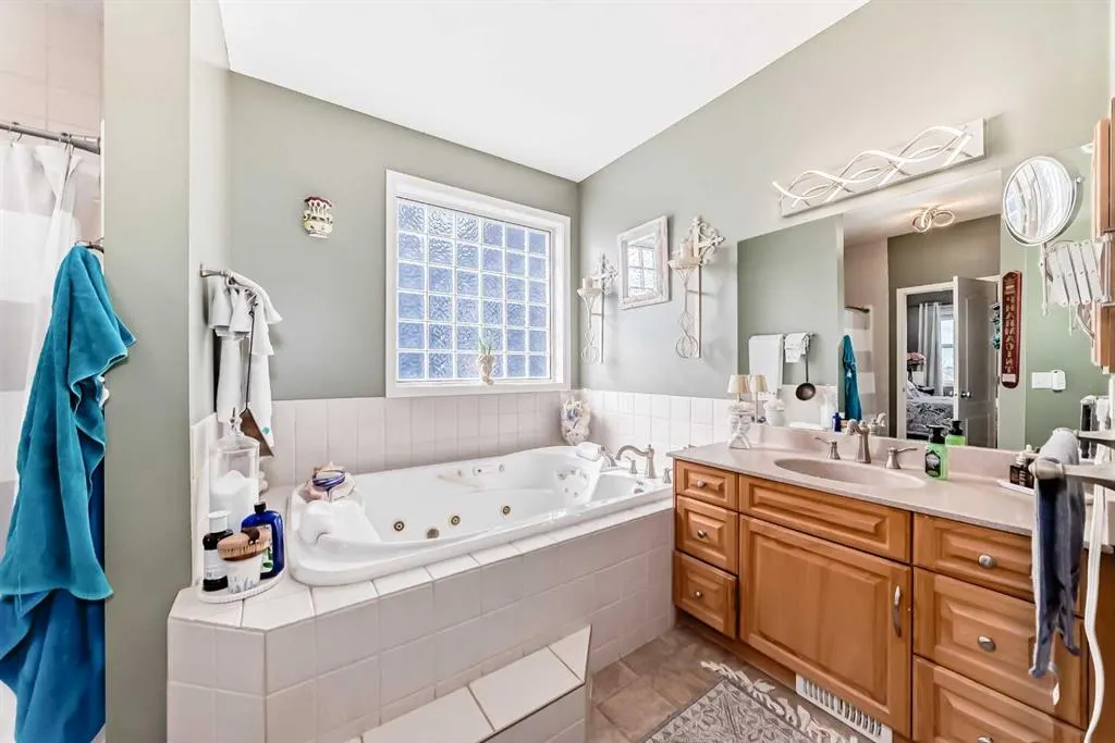 33 Boulder Creek Manor SE
