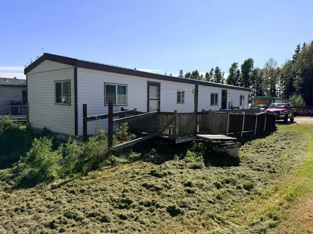 8 Pinewood Drive
