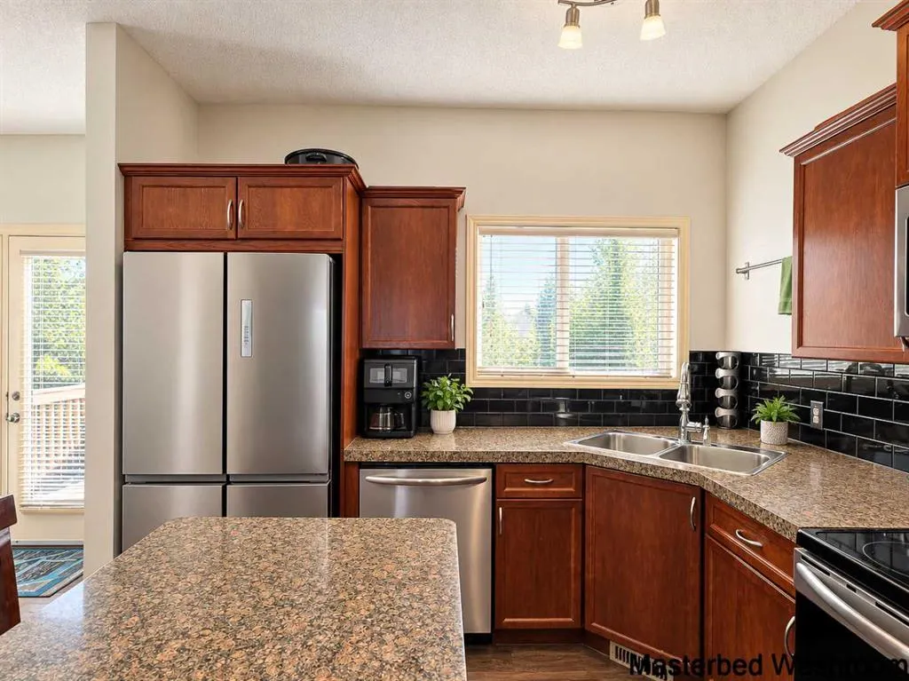 71 Evansford Circle NW