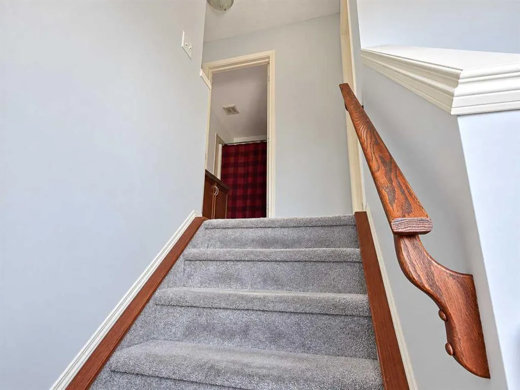 71 Evansford Circle NW