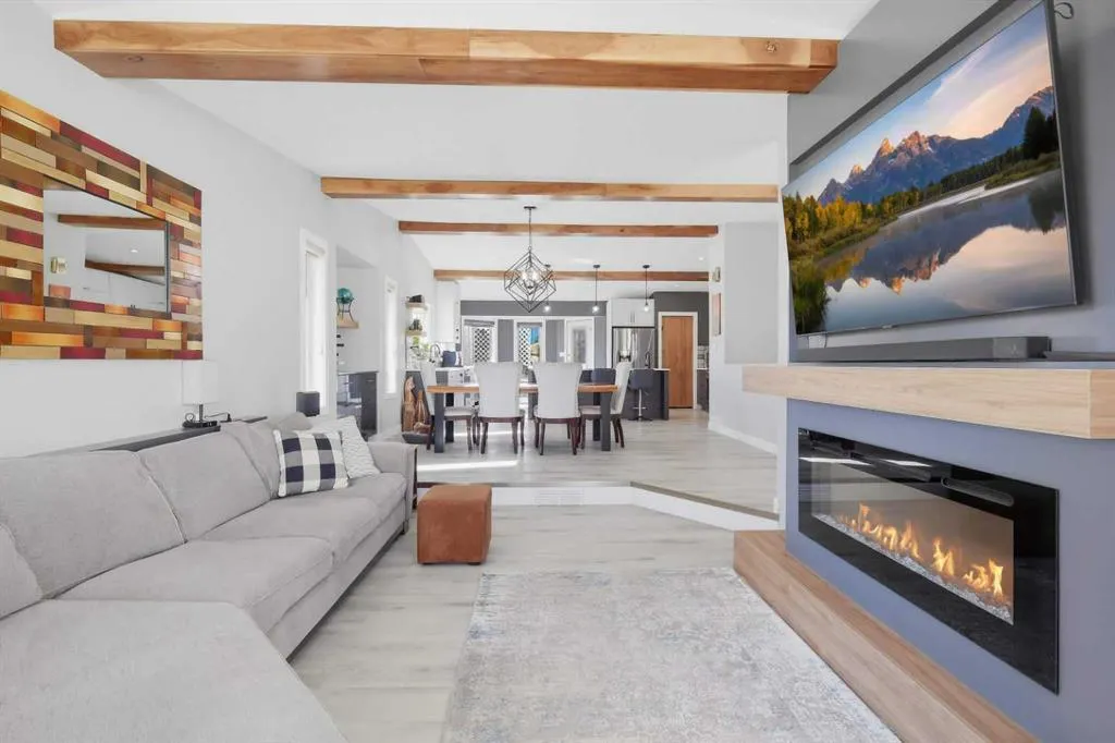 2 Densmore Crescent