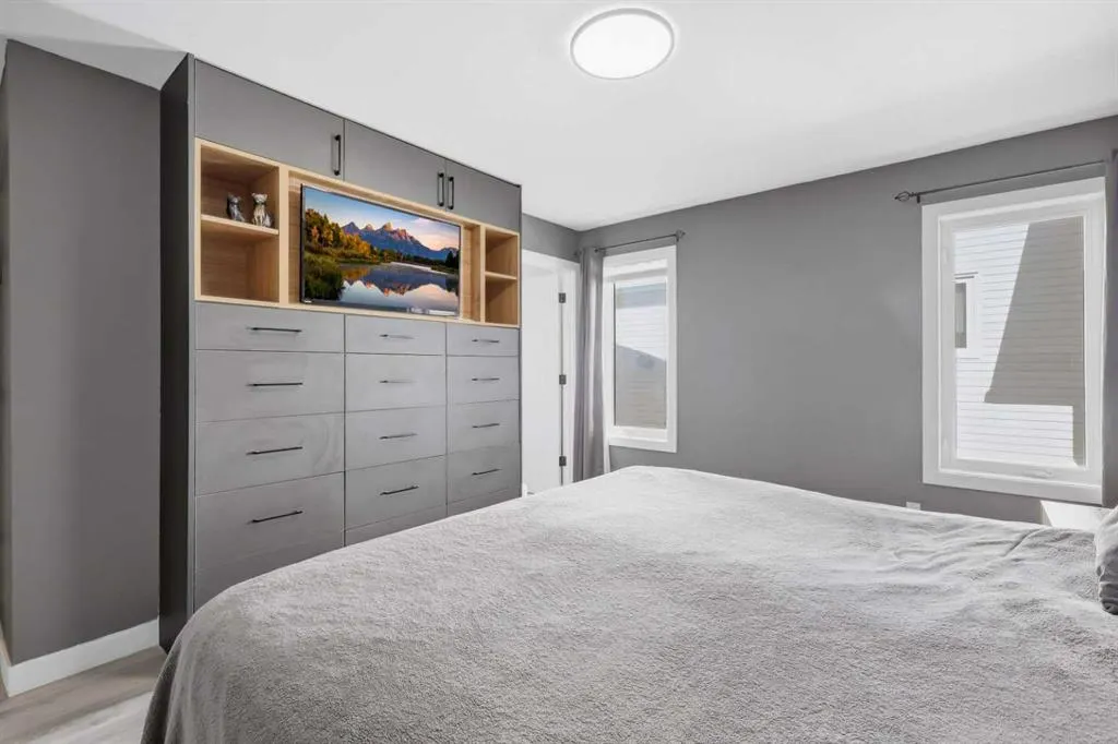2 Densmore Crescent