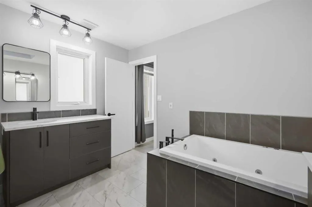 2 Densmore Crescent