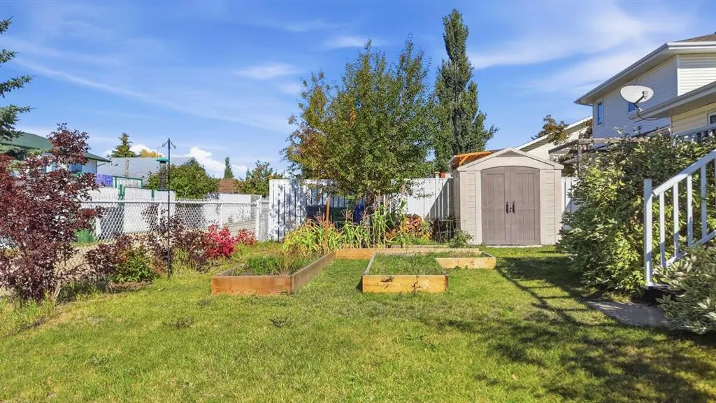 2 Densmore Crescent