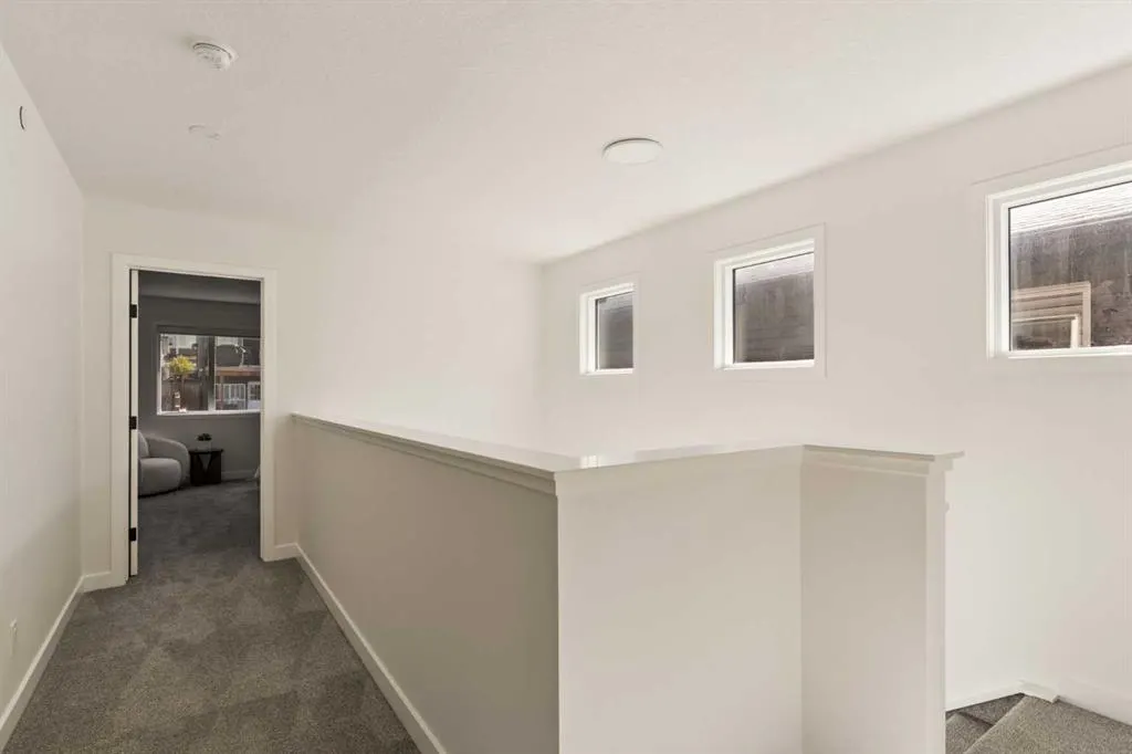 312 Lucas Way NW