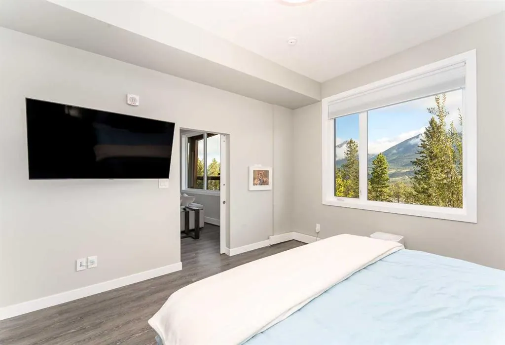 106 Stewart Creek Rise #114