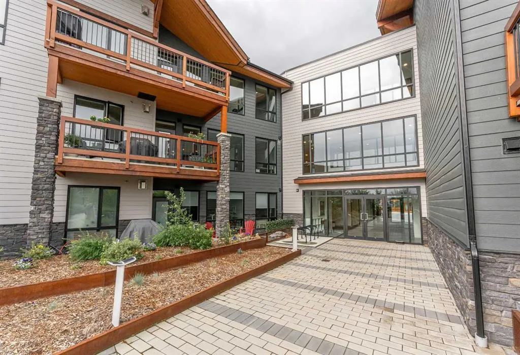 106 Stewart Creek Rise #114