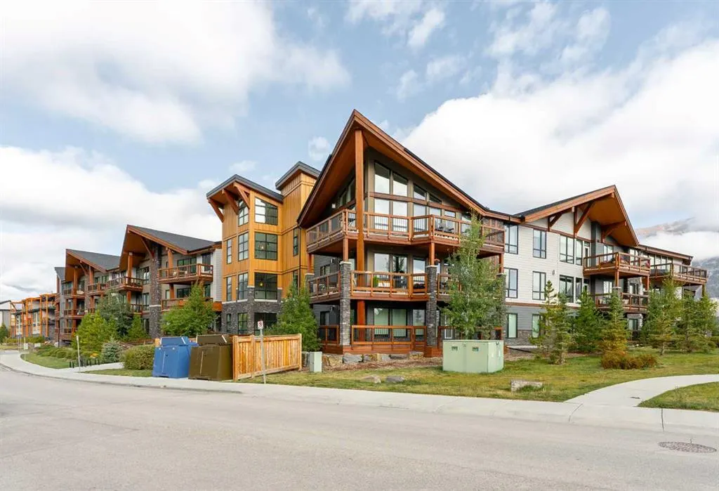 106 Stewart Creek Rise #114