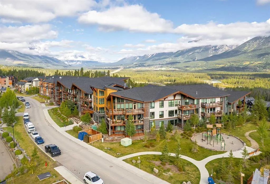 106 Stewart Creek Rise #114