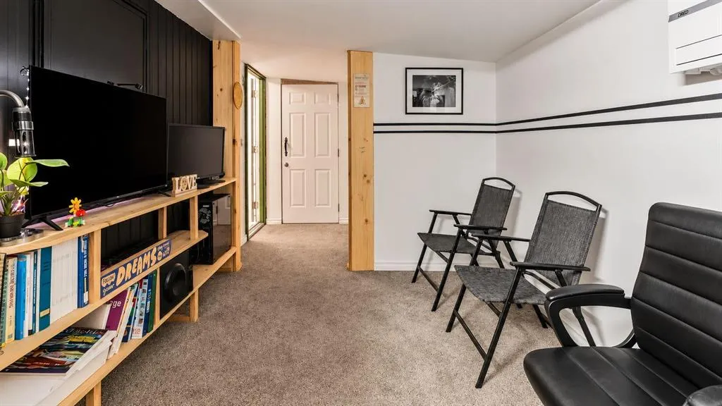 24 spring HAVEN Close SE