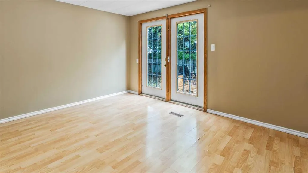 24 spring HAVEN Close SE