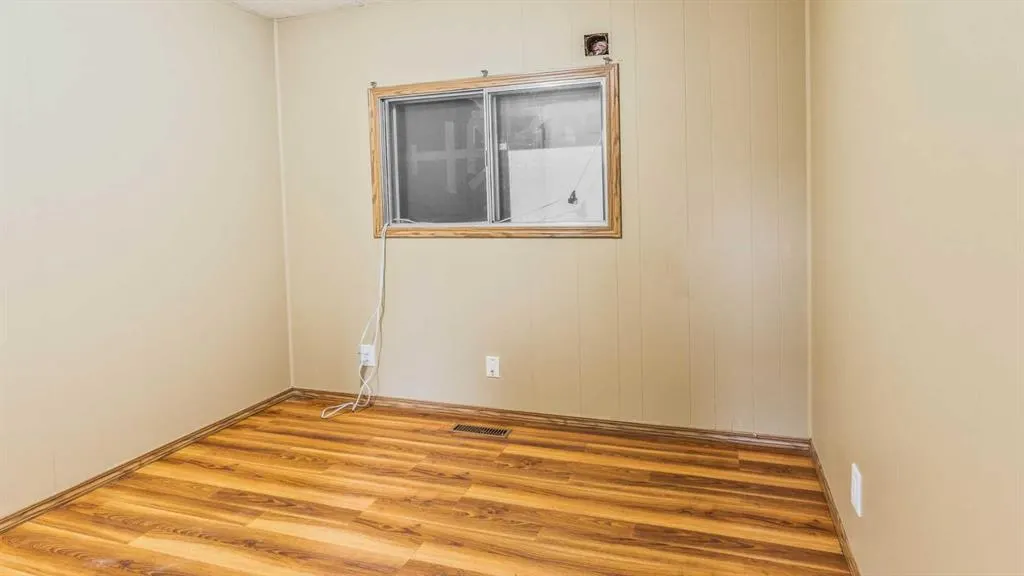24 spring HAVEN Close SE