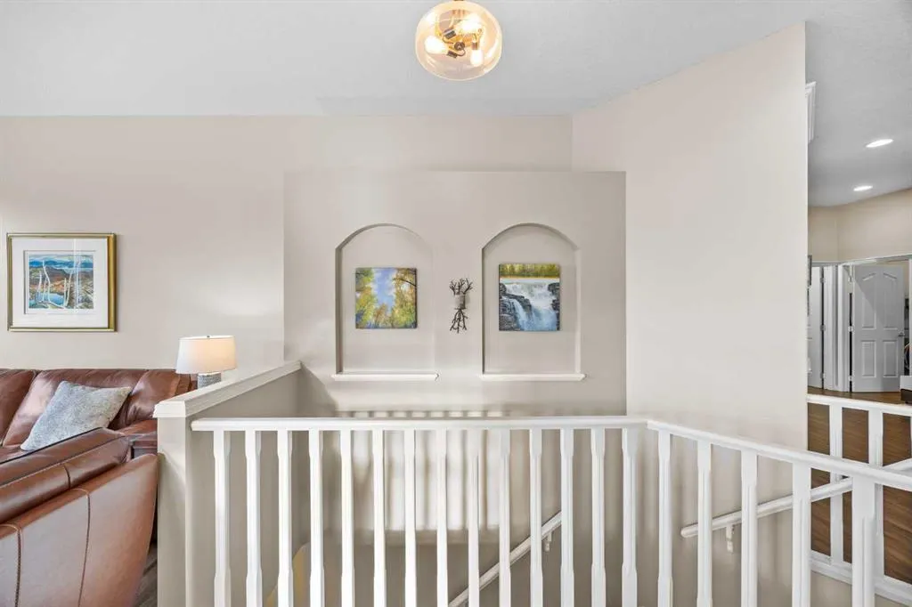 16 Royal oak Heights NW