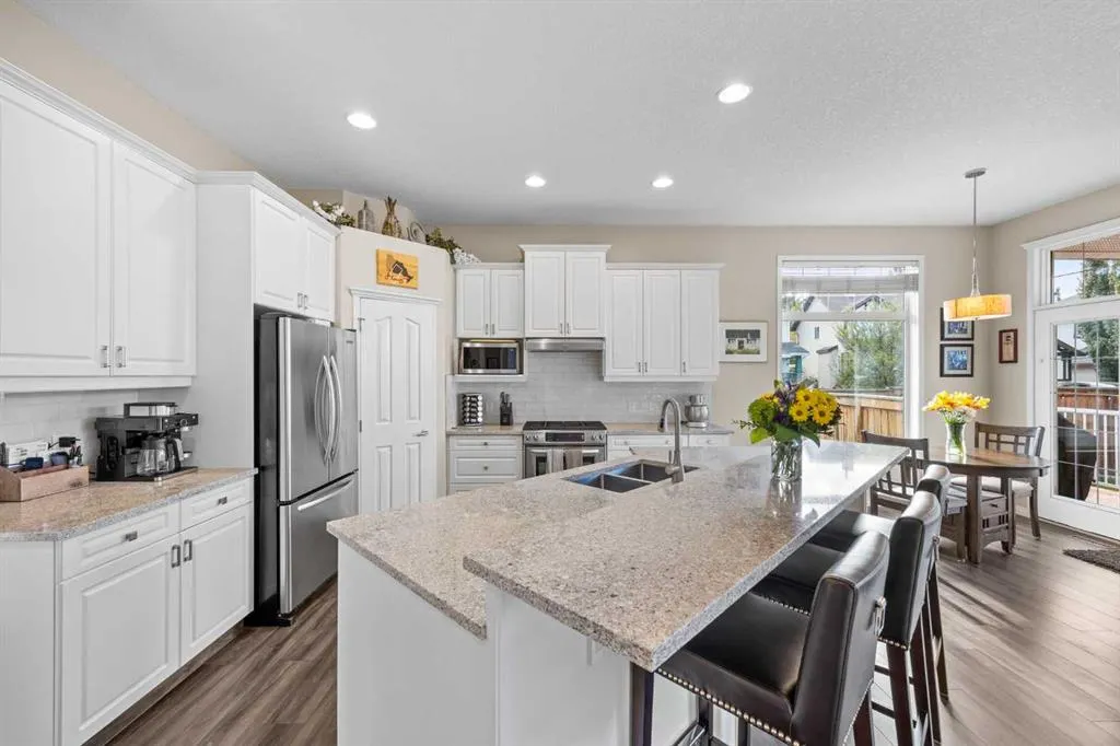16 Royal oak Heights NW