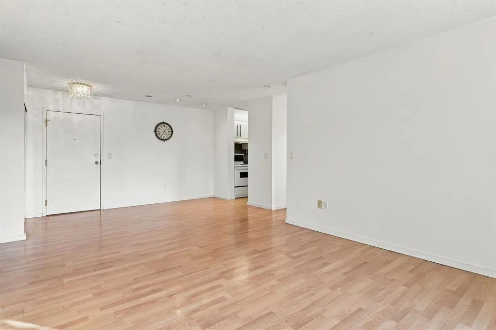 21 Dover Point SE #417