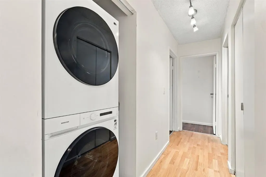 21 Dover Point SE #417