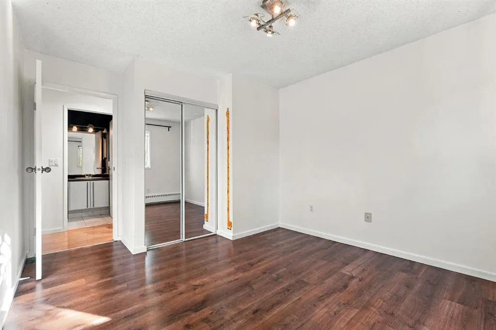 21 Dover Point SE #417