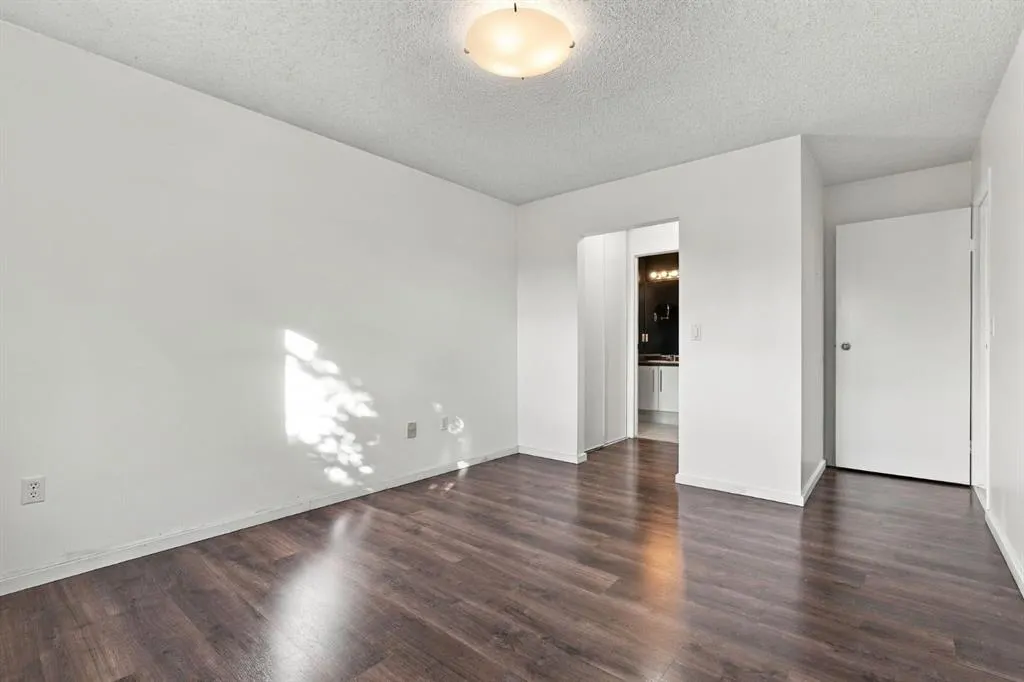 21 Dover Point SE #417