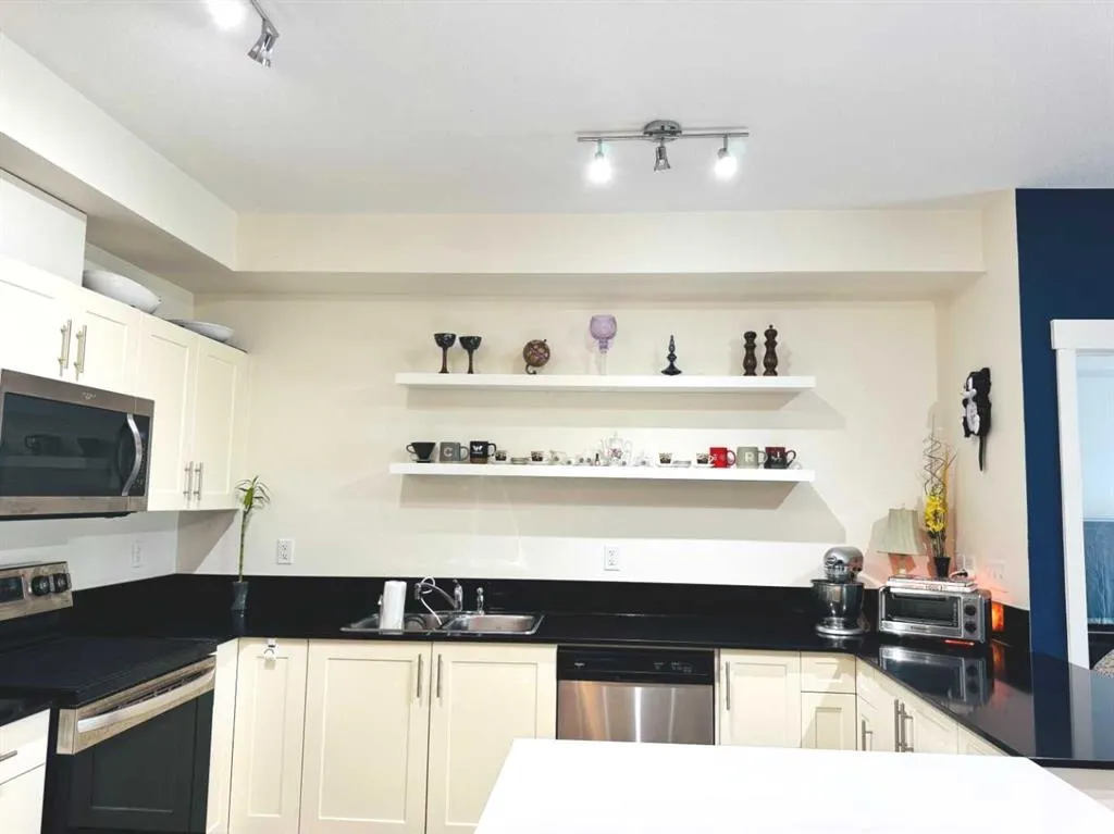 99 Copperstone Park SE #3313