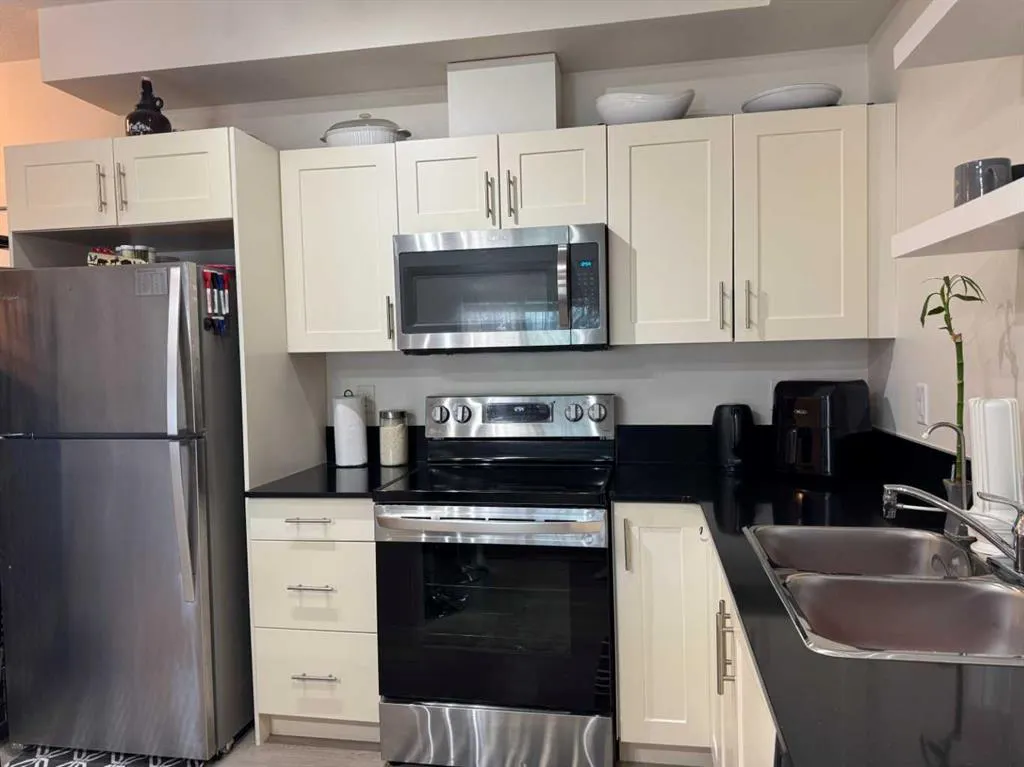 99 Copperstone Park SE #3313