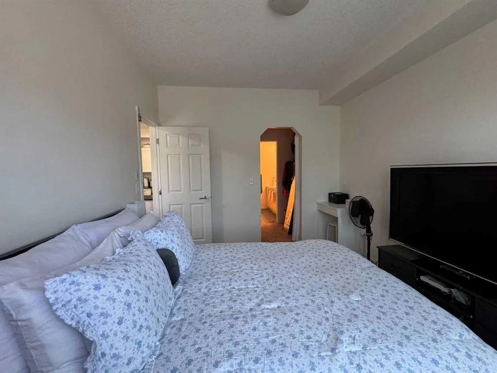 99 Copperstone Park SE #3313