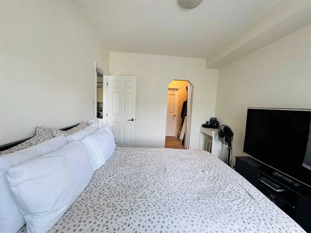 99 Copperstone Park SE #3313