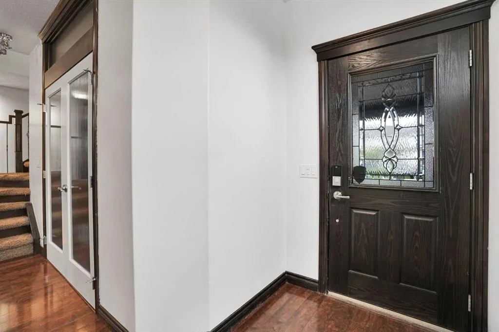250 Kingsbury View SE