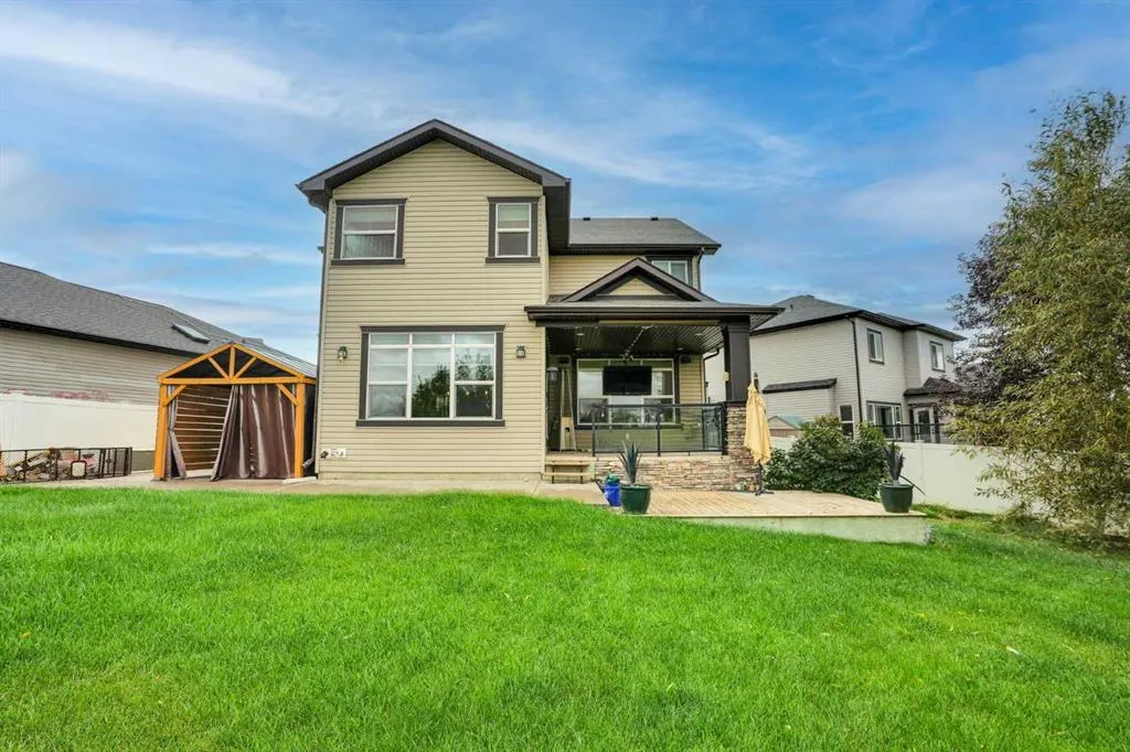 250 Kingsbury View SE