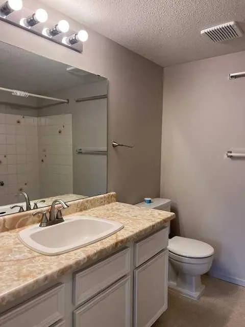 49 Bennett Street #208