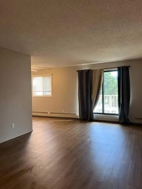 49 Bennett Street #208