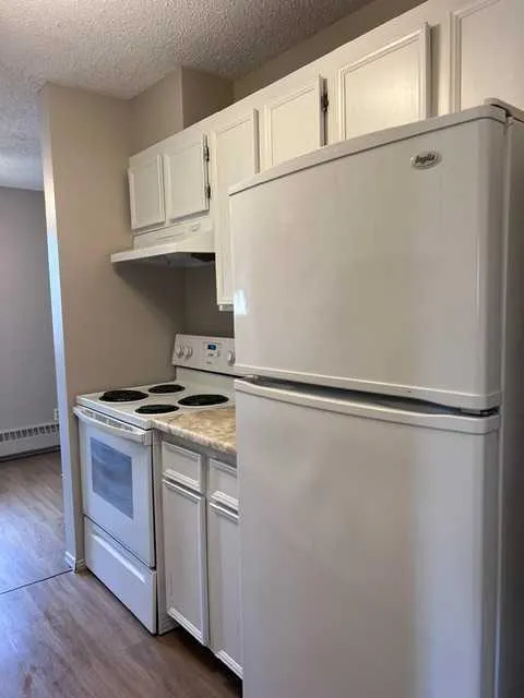 49 Bennett Street #208