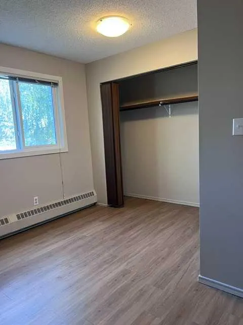 49 Bennett Street #208