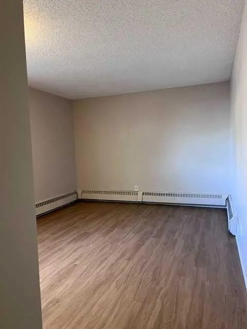 49 Bennett Street #208