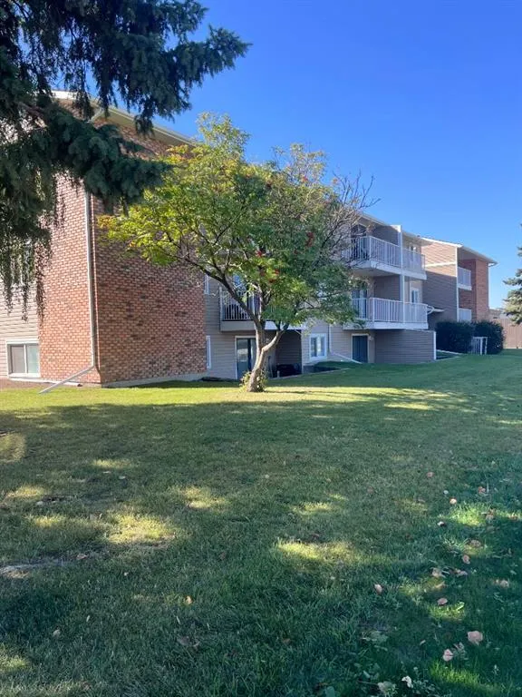 49 Bennett Street #208