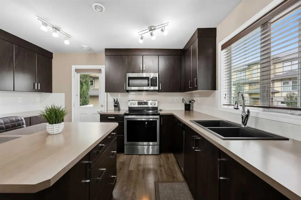 339 Viscount Drive #909