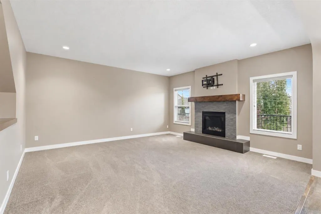 300 Aspenmere Way