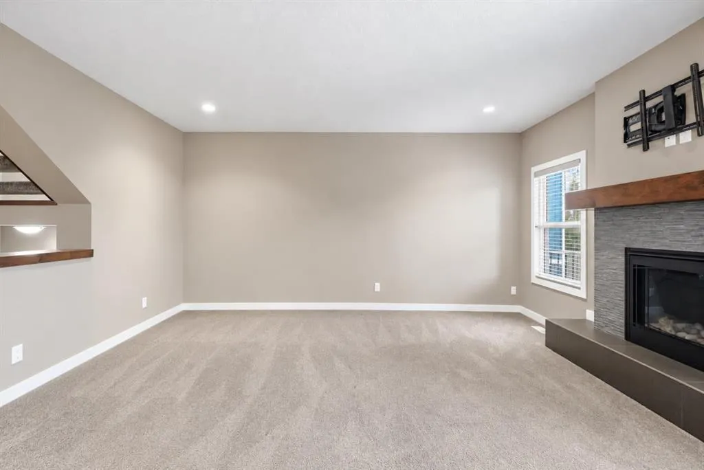 300 Aspenmere Way