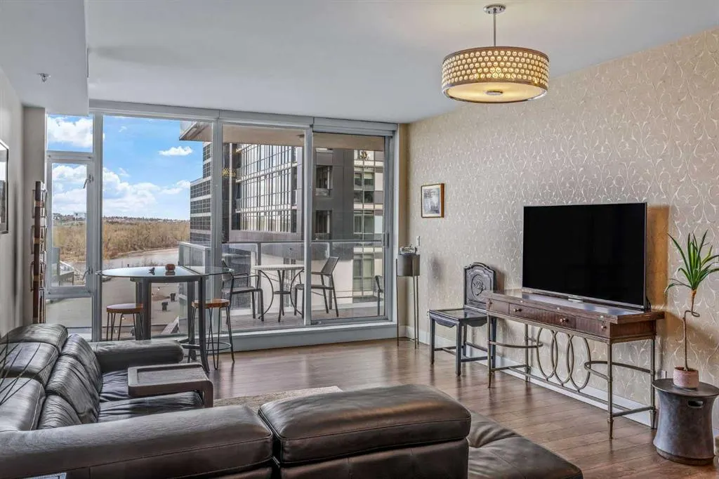 519 Riverfront Avenue SE #604