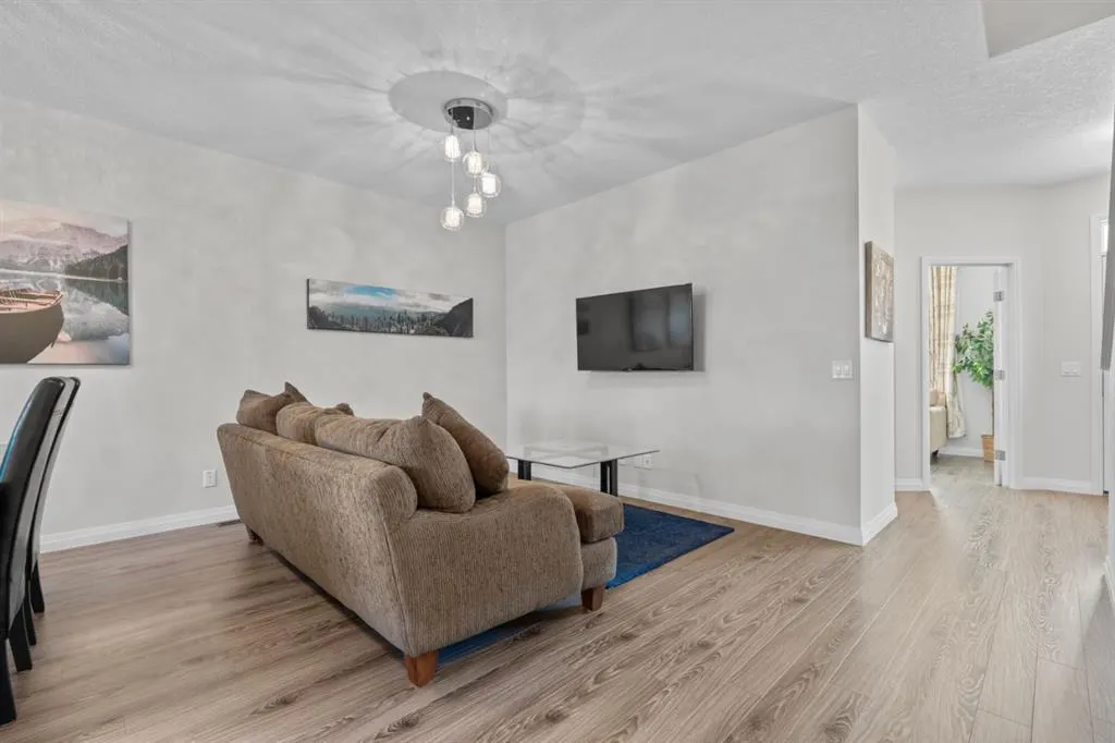 31 Red Embers Lane NE