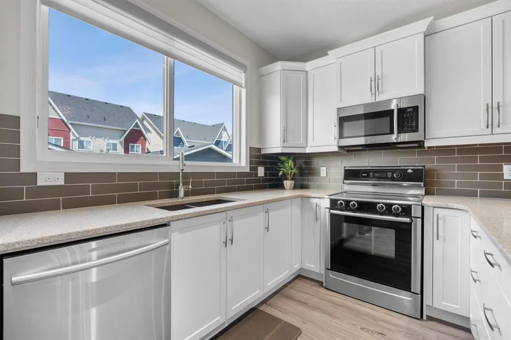 31 Red Embers Lane NE