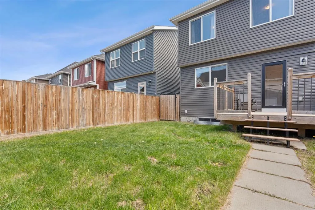 31 Red Embers Lane NE