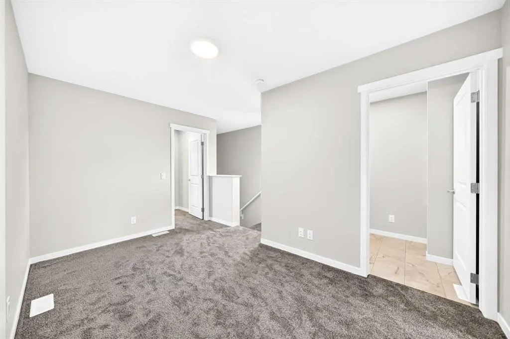 76 Mercado Road SE